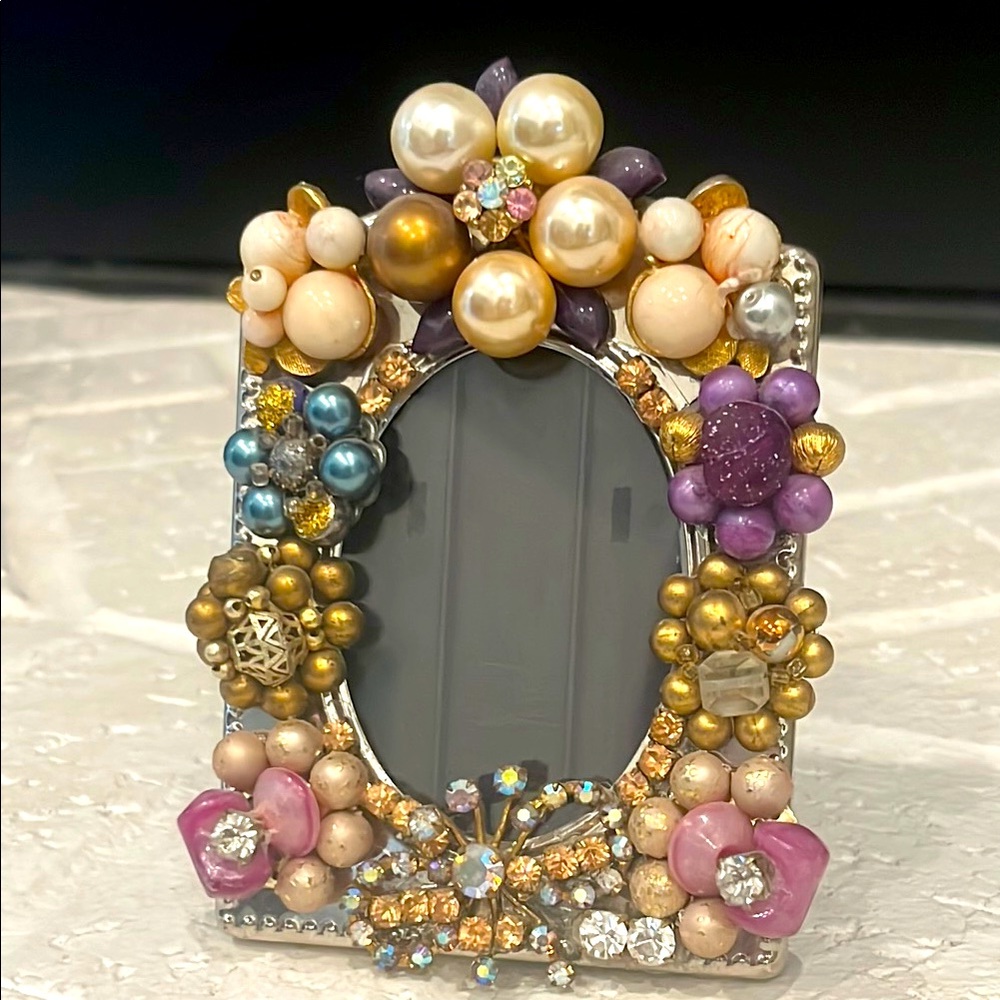 HANDMADE VINTAGE JEWELRY PICTURE PHOTO FRAME  RHINESTONES BEADS PEARLS